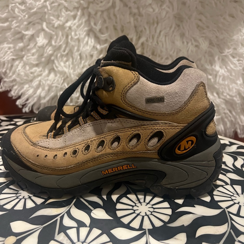 Merrell Brown and Black Outdoor Footwear - Picture 3 of 5